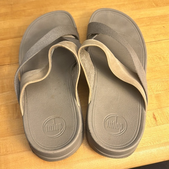 Women’s Fitflops - Picture 3 of 4